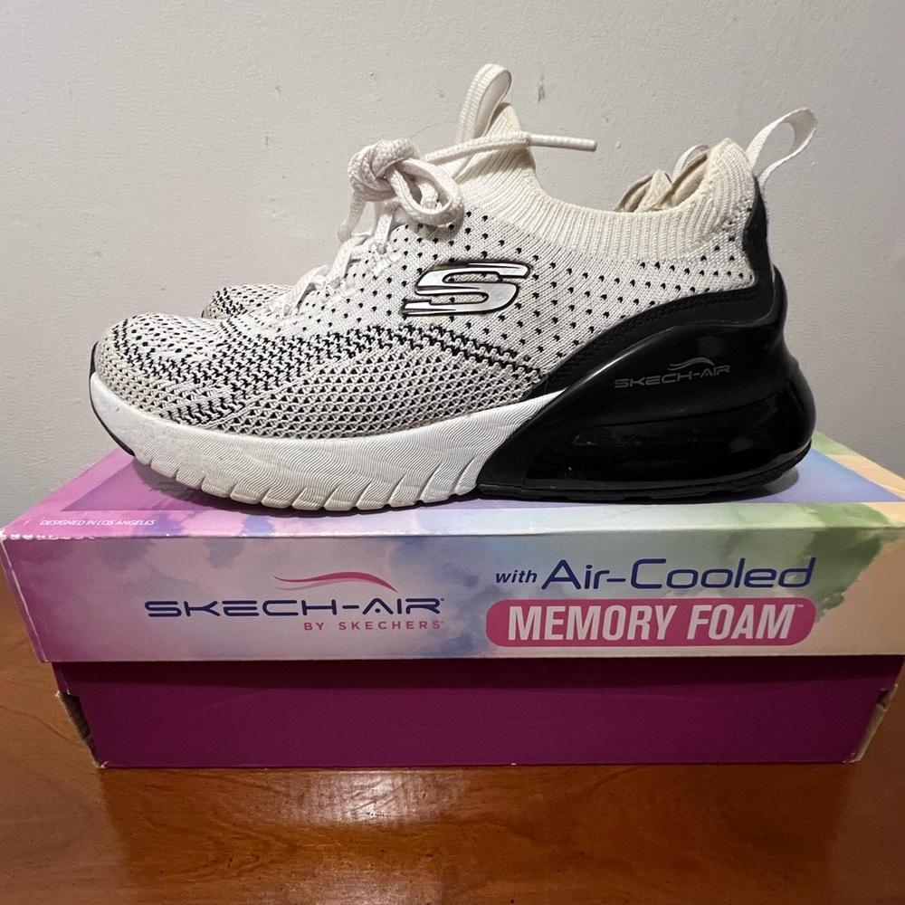 Skechers Women's Black and White Air-Cooled Sneakers